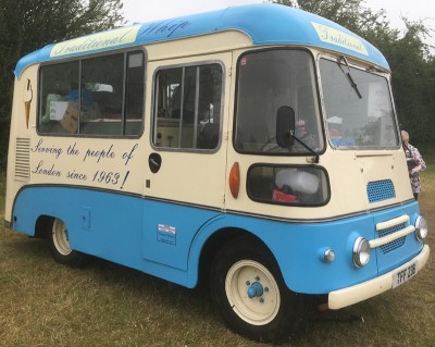 LT Icecream Van 30-07-23 03.JPG